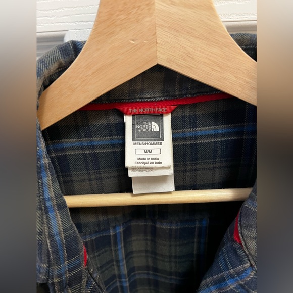 Northface Flannel - Picture 2 of 3
